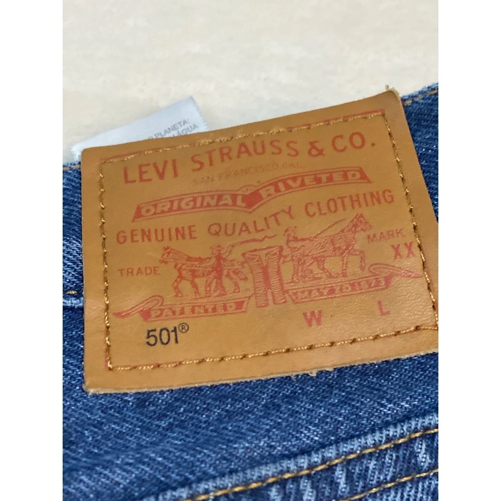 Levi's Premium 501 Original Fit Jeans Mens 30x28 Blue Denim Button Fly Straight